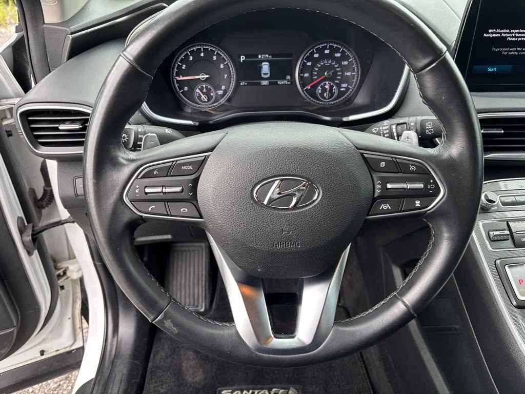 Used 2023 White Hyundai SEL image 10