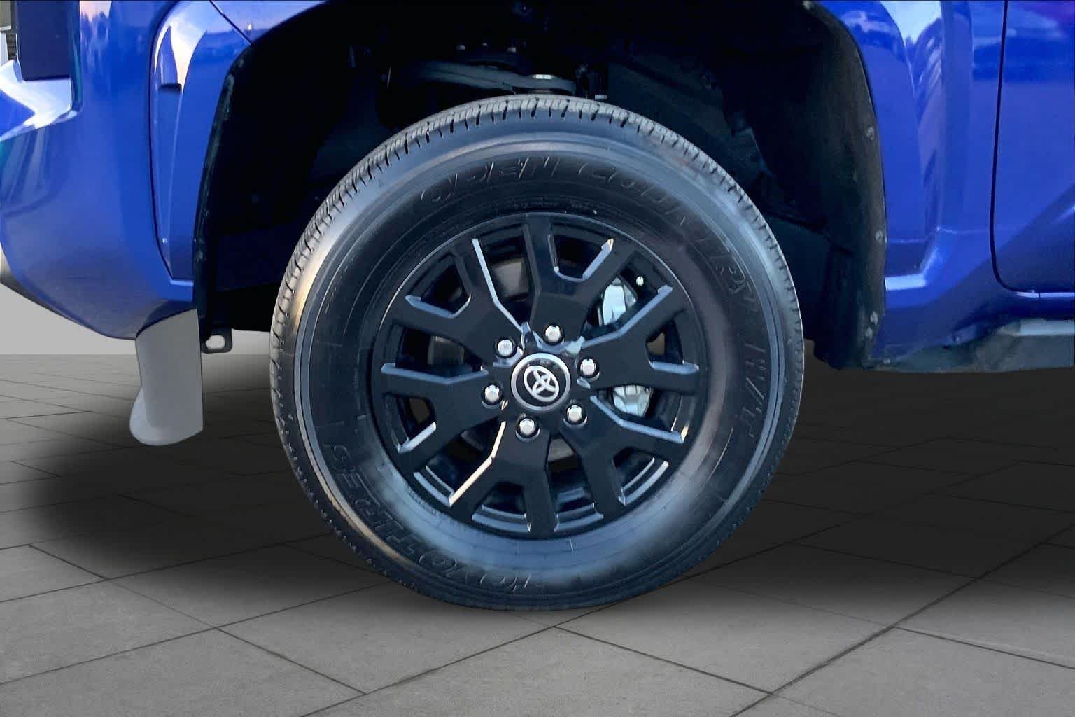 Used 2025 Blue Crush Metallic Toyota SR5 image 11