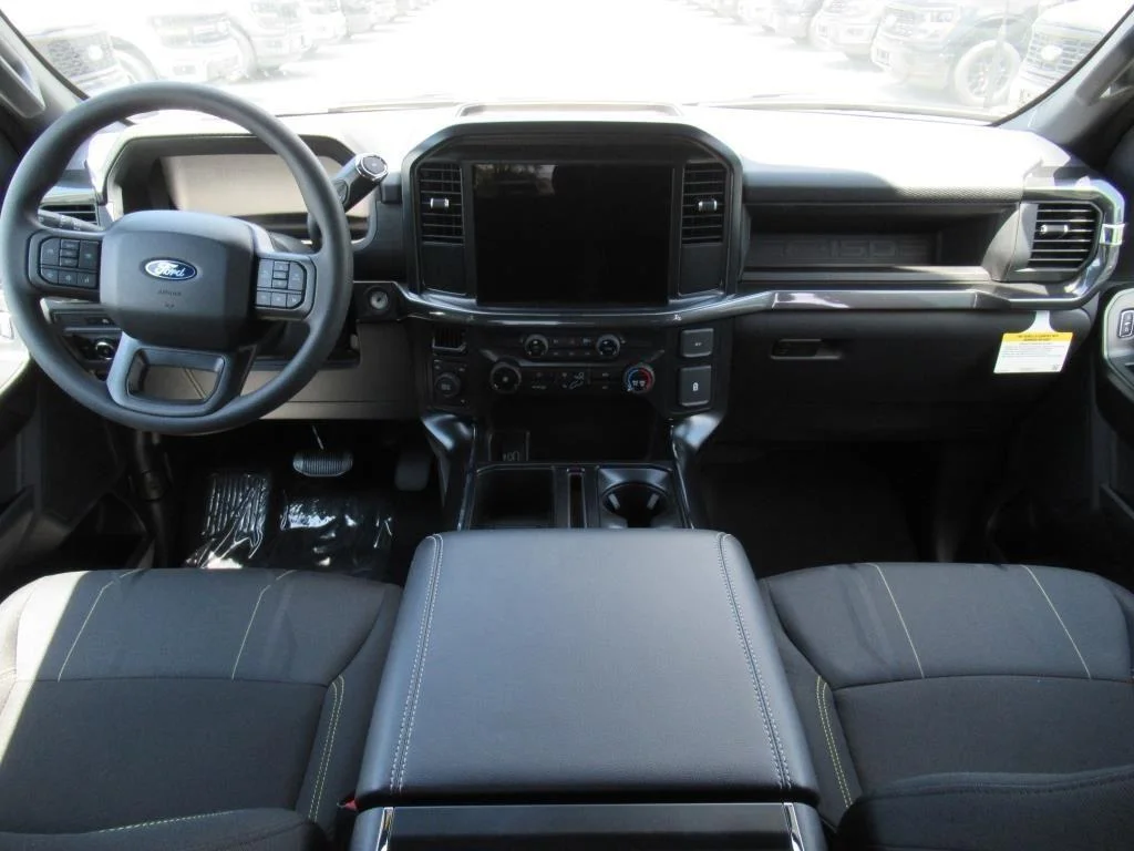 2025 Ford F-150 STX - Photo 12