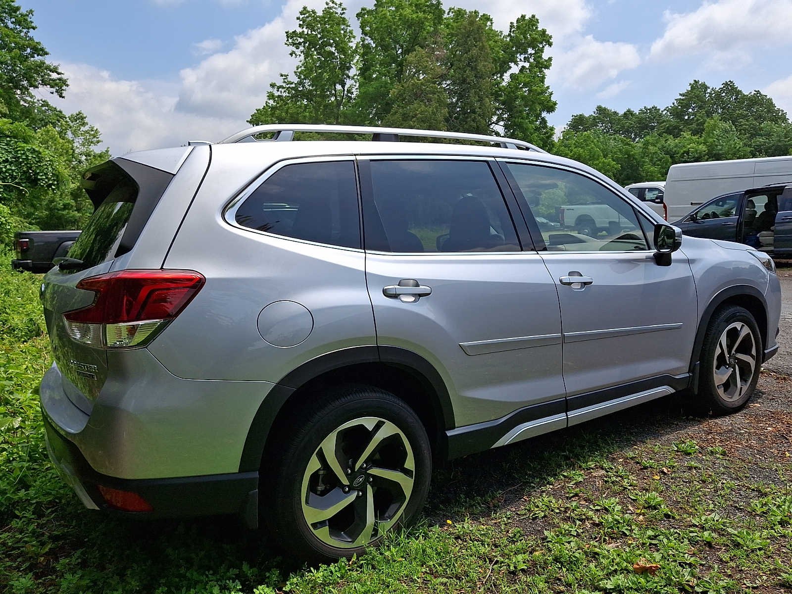 Used 2023 Ice Silver Metallic Subaru Touring image 4