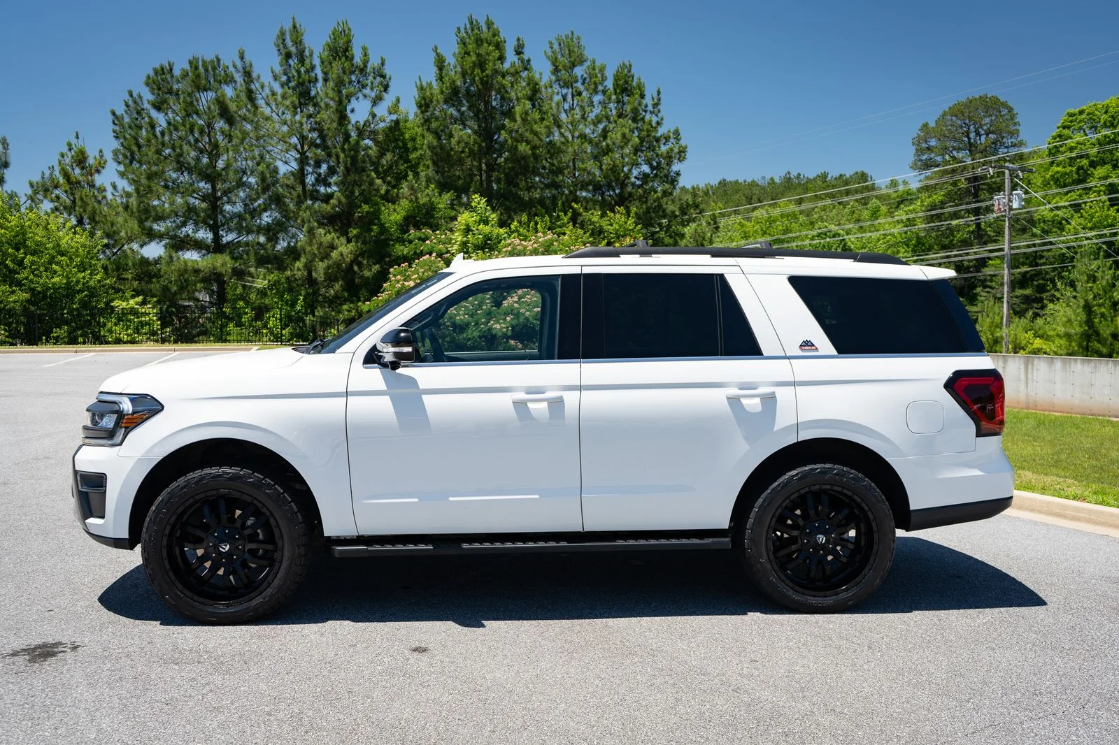 Used 2022 White Metallic Ford Timberline image 5