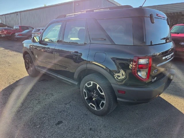 Used 2021 Shadow Black Ford Outer Banks image 4