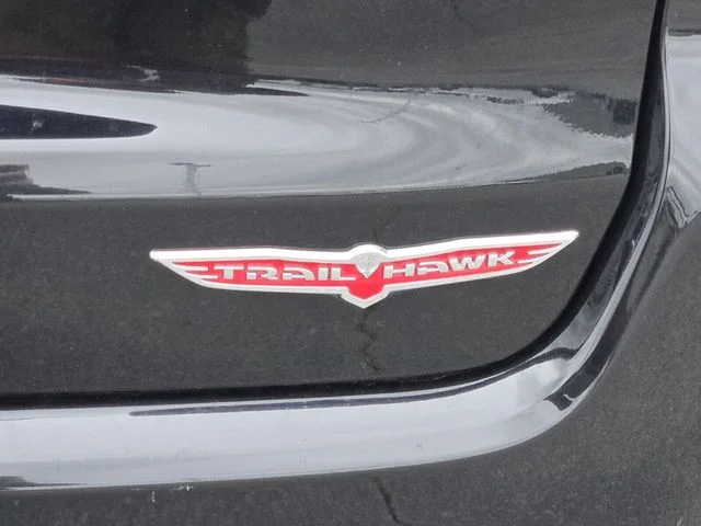 Used 2018 Black Jeep Trailhawk image 15