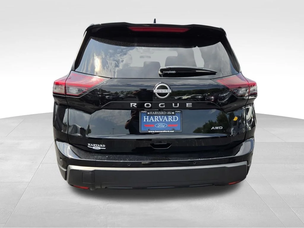 Used 2025 Super Black Nissan S image 5