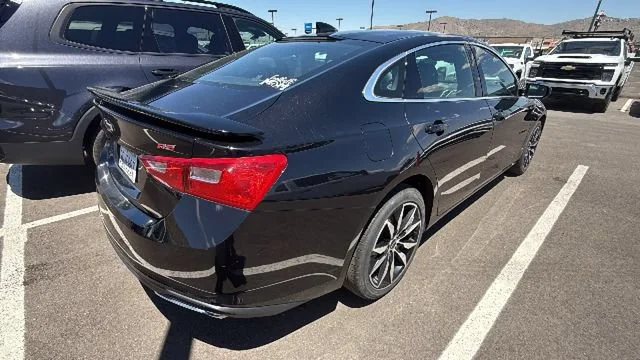 2023 Chevrolet Malibu RS - Photo 3