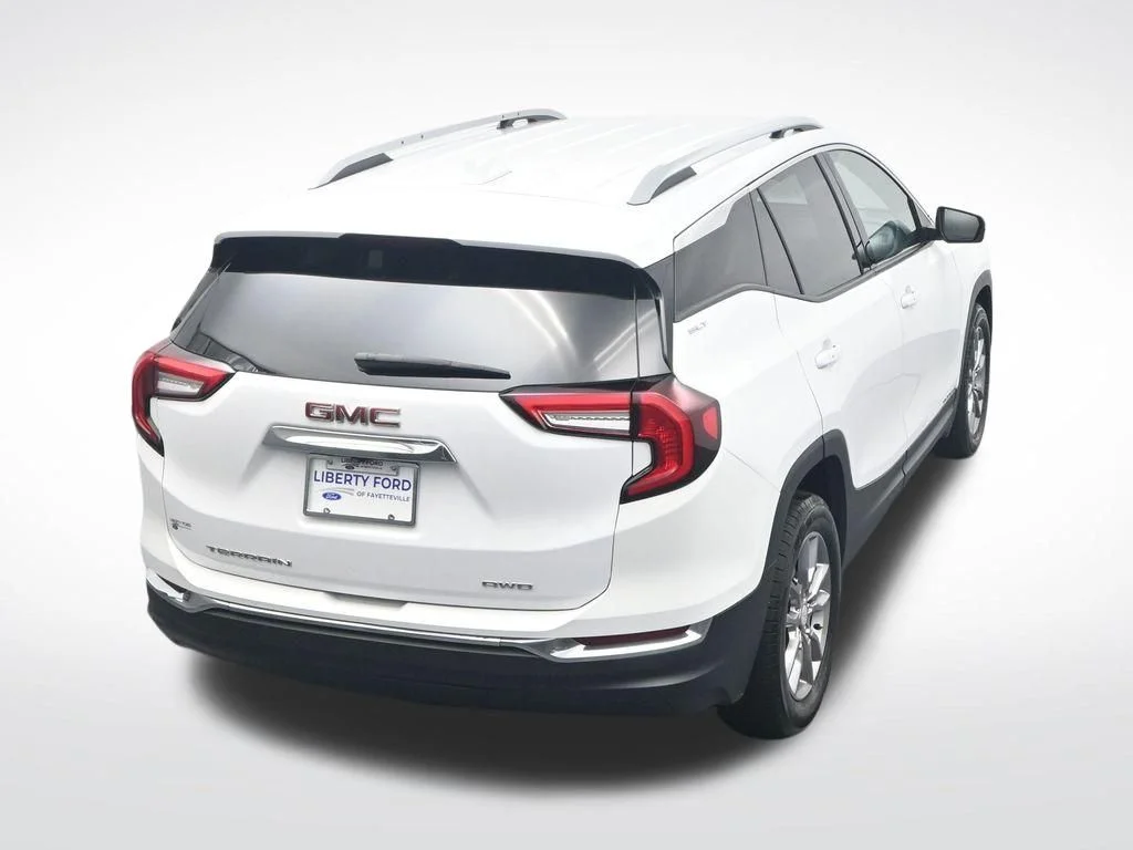 Certified Used 2024 Summit White GMC SLT image 29