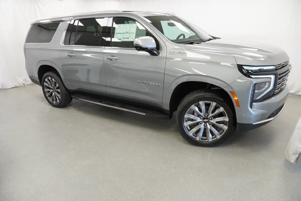 New 2026 Sterling Gray Metallic Chevrolet High Country image 5