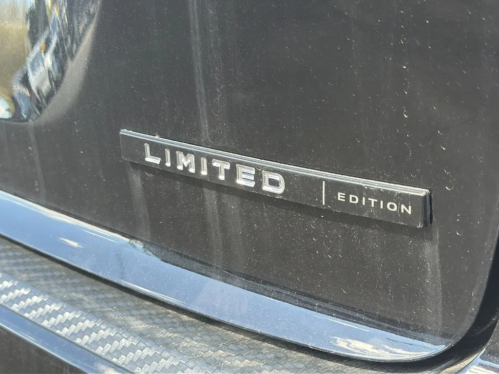 New 2026 Labrador Black Pearl Mitsubishi LE image 33