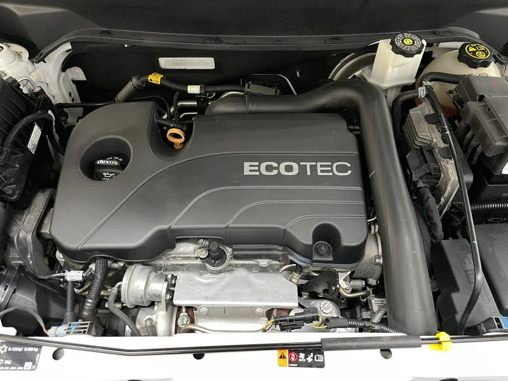 Certified Used 2019 SUMMIT WHITE GMC SLE image 42
