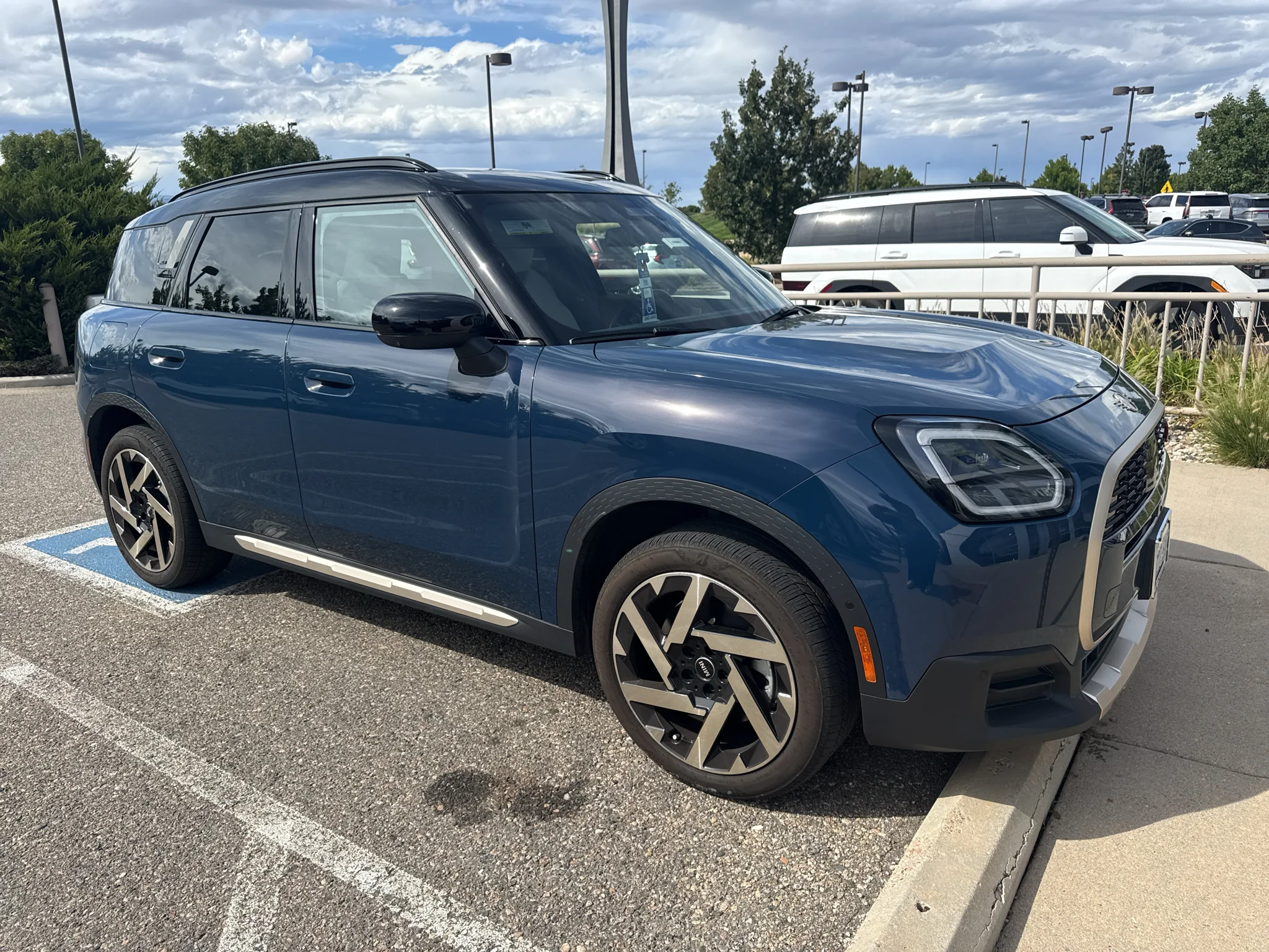 Used 2025 Indigo Sunset Blue Metallic MINI S image 6