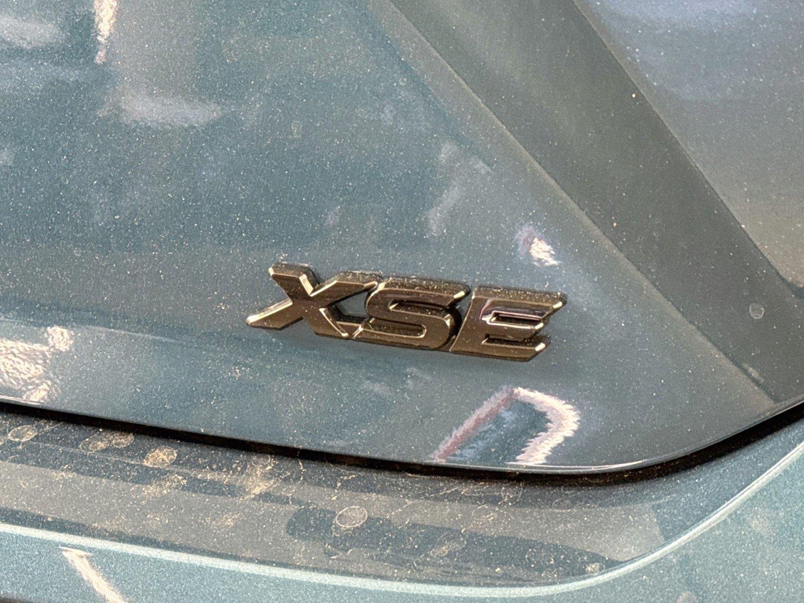 New 2026 Ocean Gem w/Midnight Black Metallic Roof Toyota XSE image 15