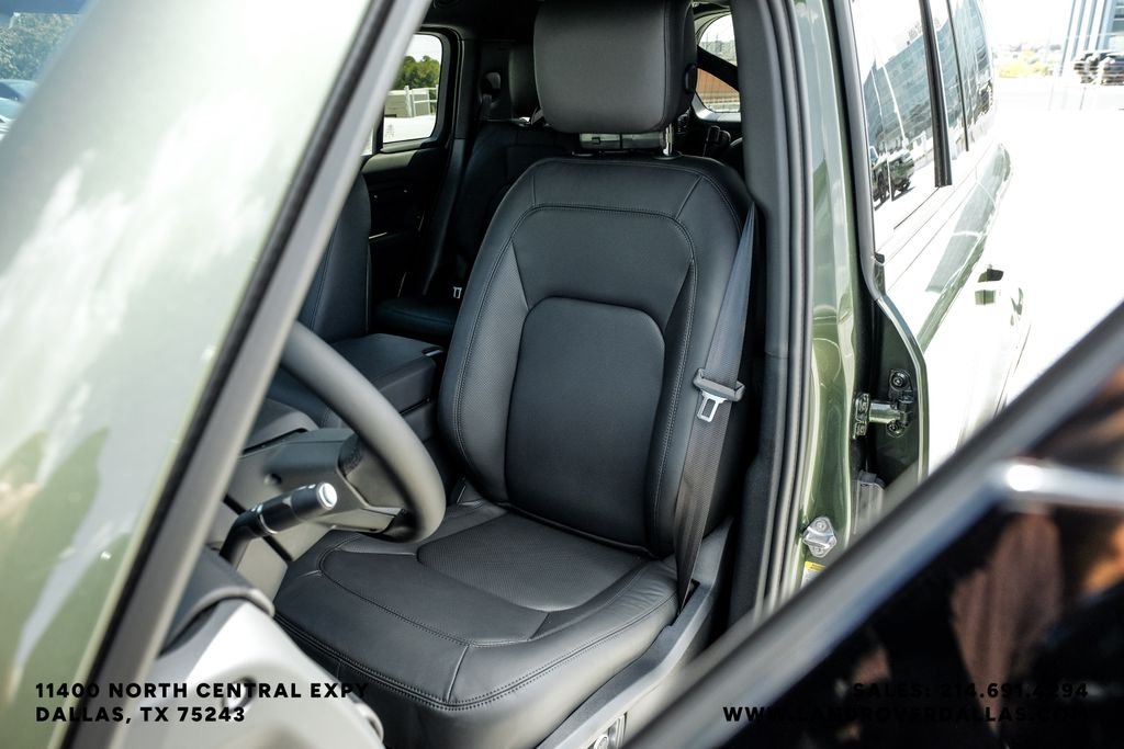 New 2026 Woolstone Green Metallic Land Rover X-Dynamic SE image 40