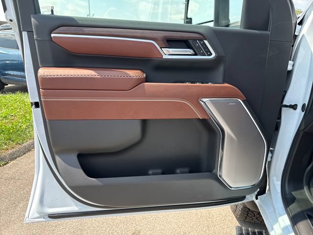 New 2026 Glacier White Tricoat GMC Denali Ultimate image 12