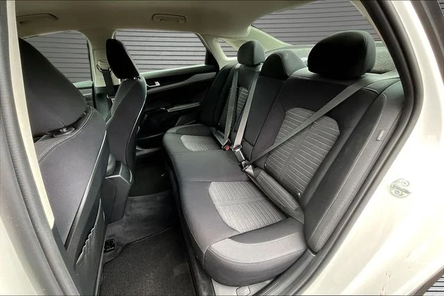 Certified Used 2025 White Kia LXS image 21