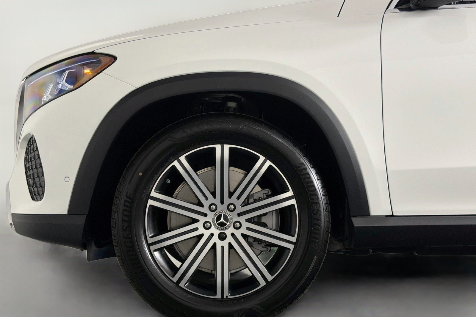 New 2027 Polar White Mercedes-Benz GLE 350 4MATIC® SUV image 9