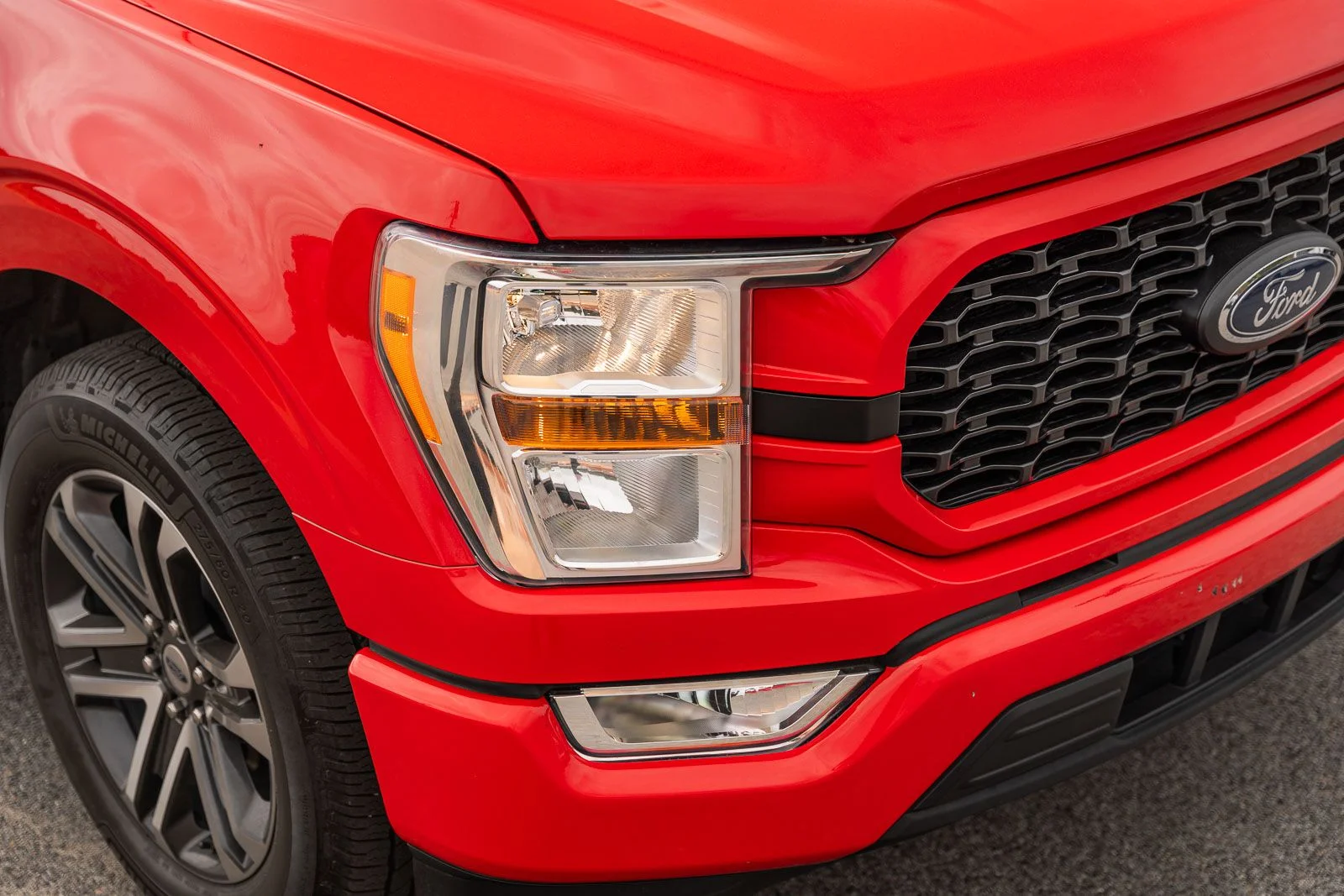 Used 2022 Red Ford XL image 8