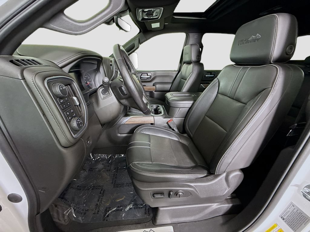Used 2022 Summit White Chevrolet High Country image 21