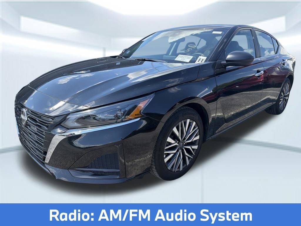 Used 2025 Black Nissan 2.5 SV image 2
