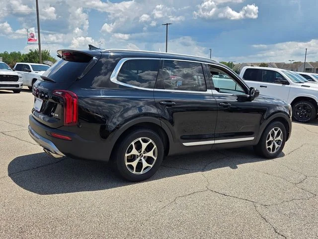 Used 2020 Black Kia EX image 15