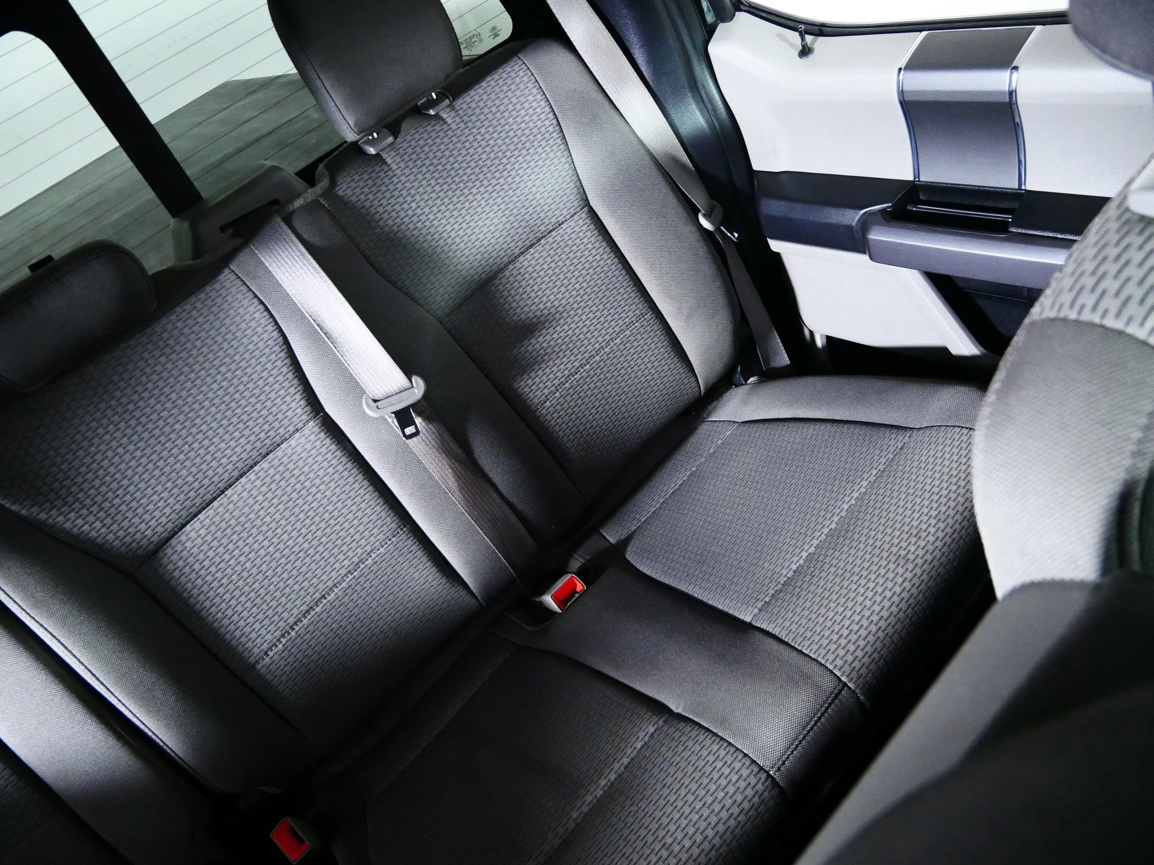 Used 2020 Agate Black Metallic Ford XLT image 14