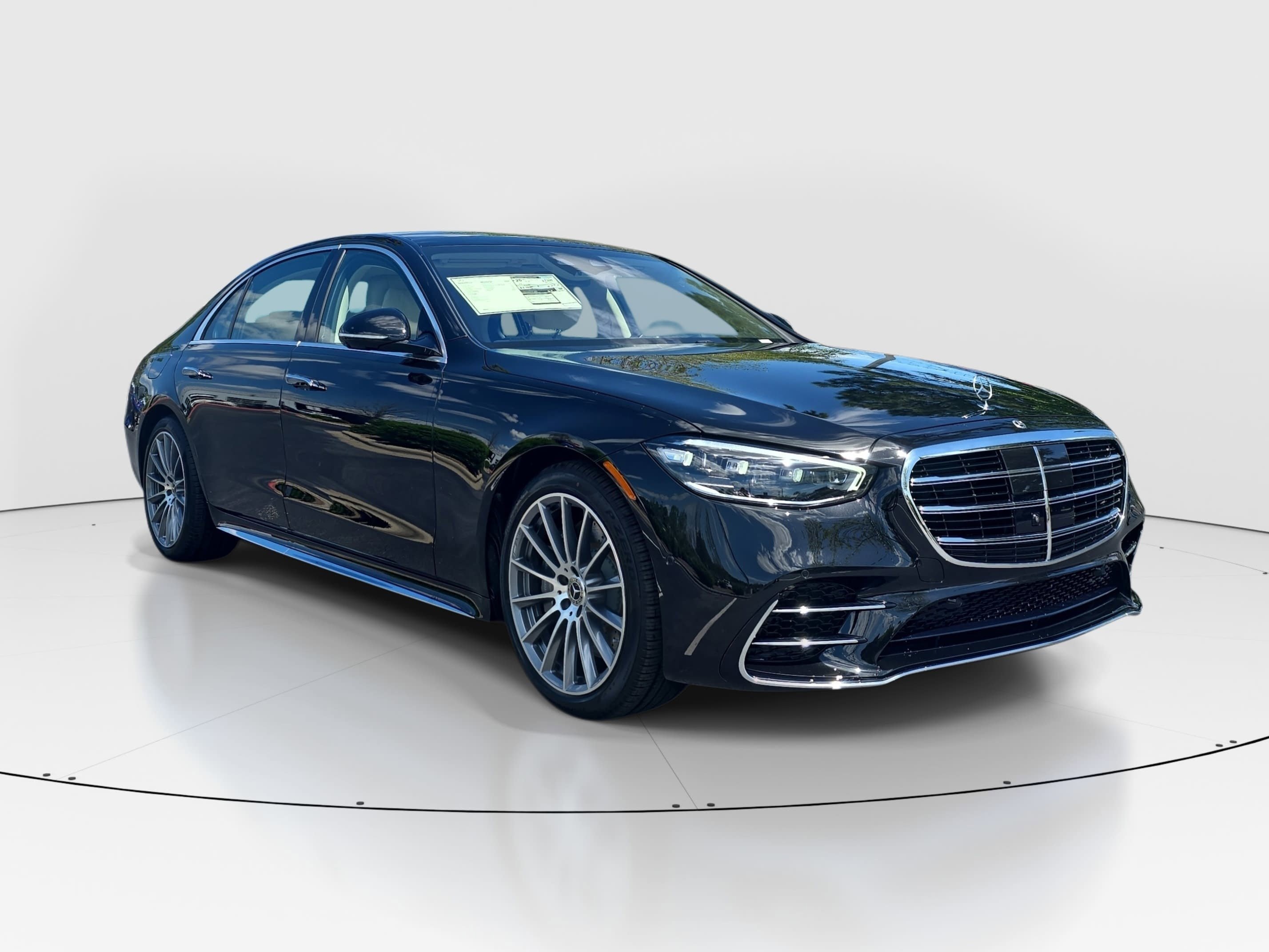 New 2026 Obsidian Black Metallic Mercedes-Benz S580 image 3