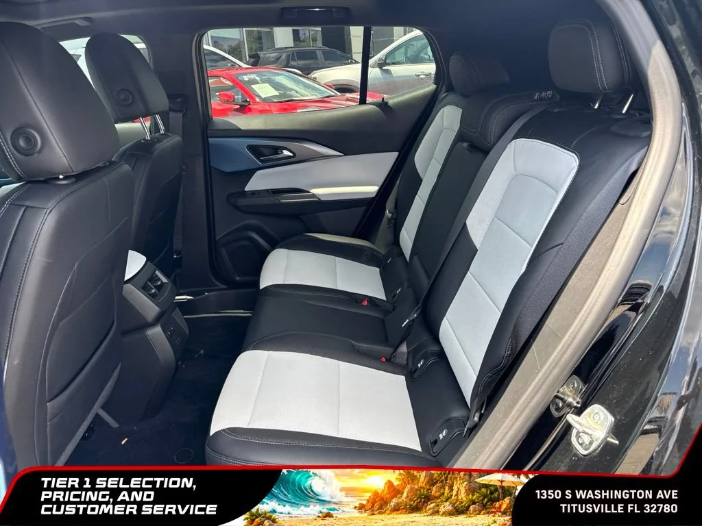 Used 2025 Black Chevrolet LT image 8