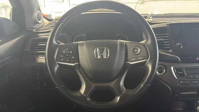 Used 2020 Black Honda EX-L image 21