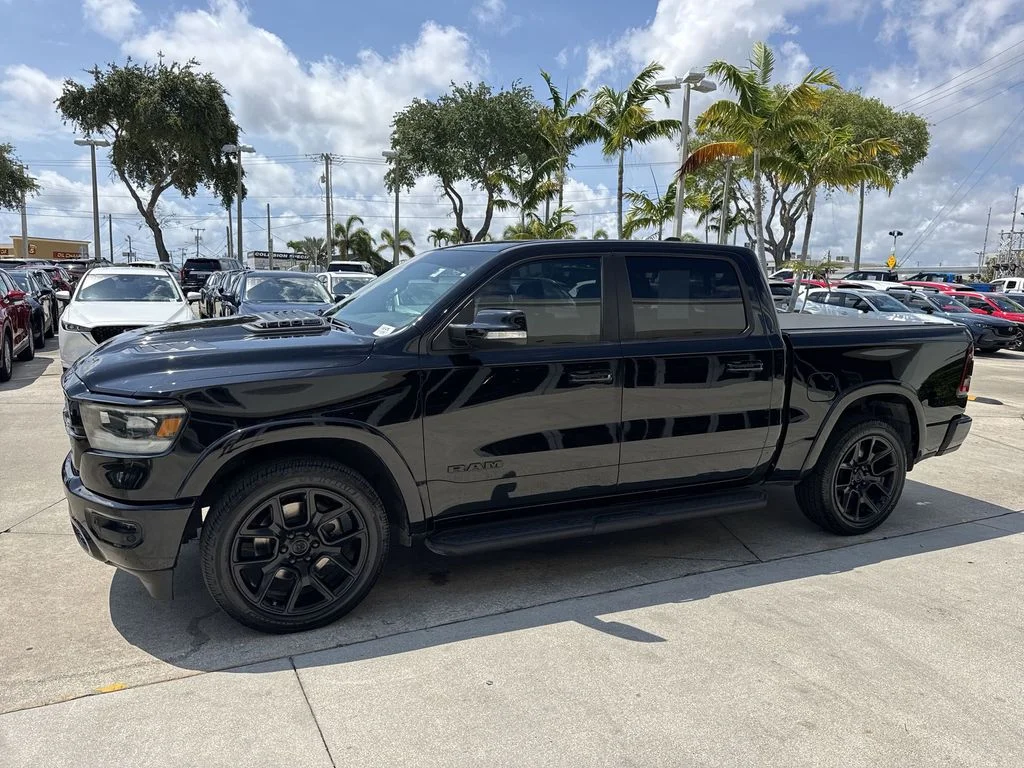 Used 2022 Diamond Black Ram Laramie image 10