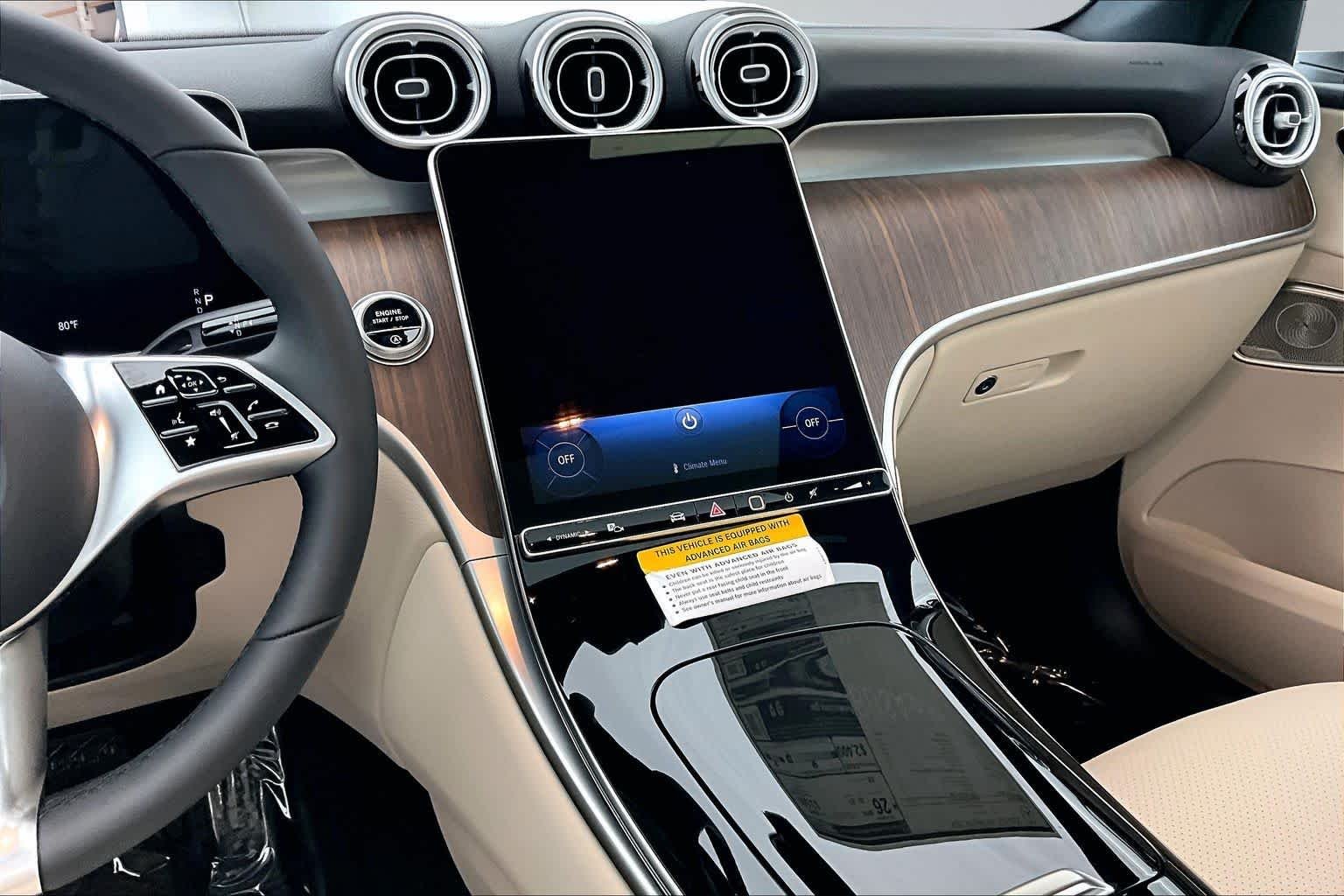 New 2026 Polar White Mercedes-Benz GLC 300 image 16