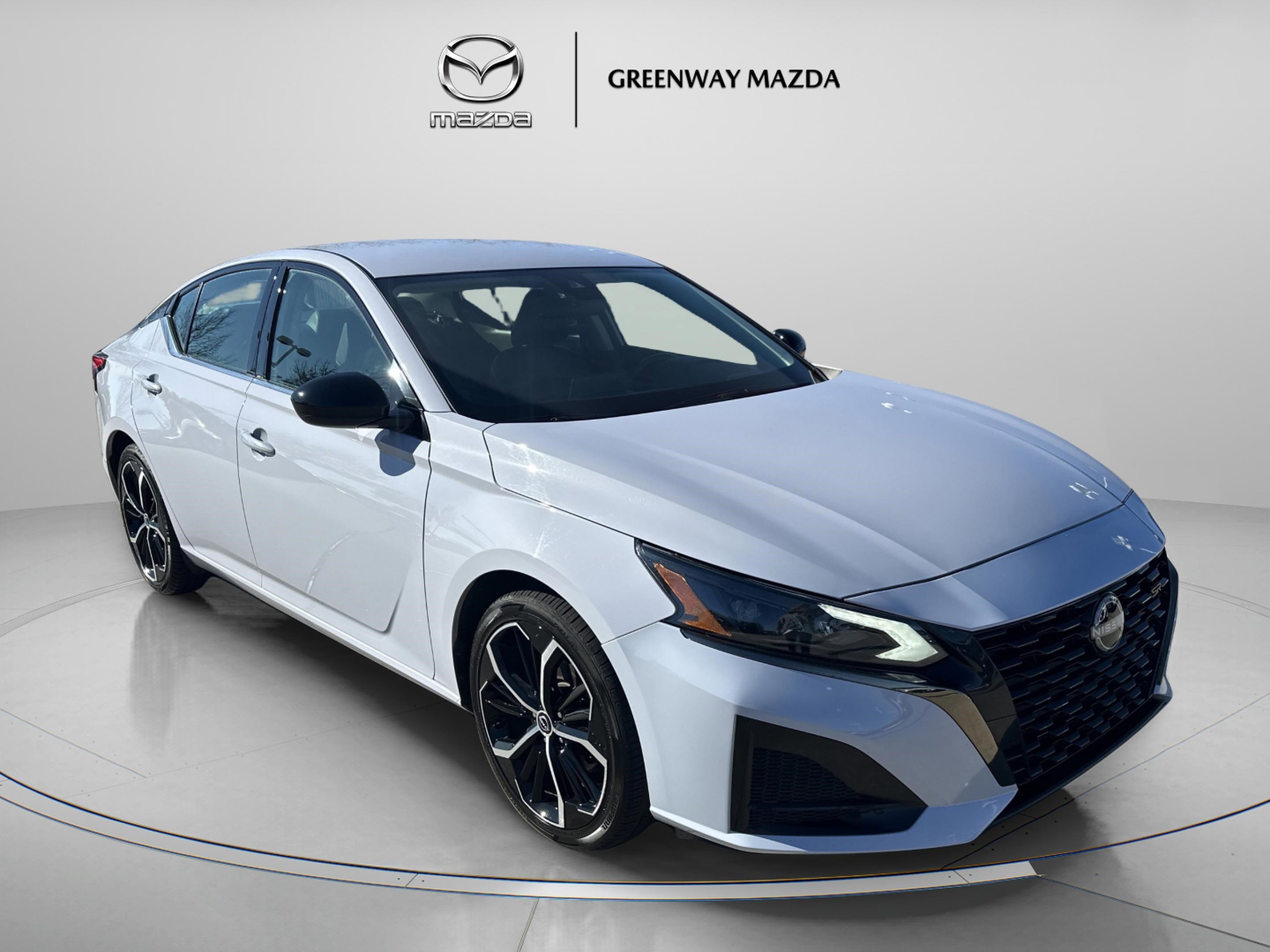 2024 Nissan Altima SR