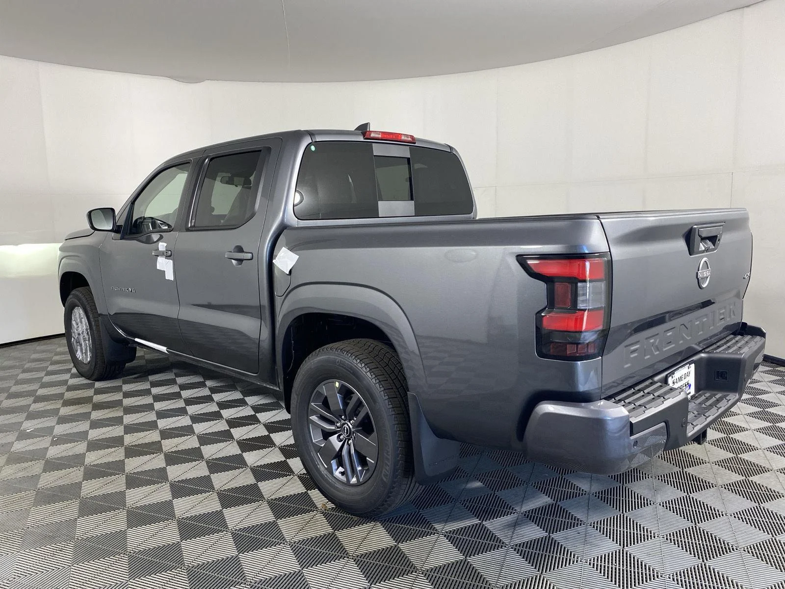 New 2027 Gun Metallic Nissan Crew Cab SV image 17