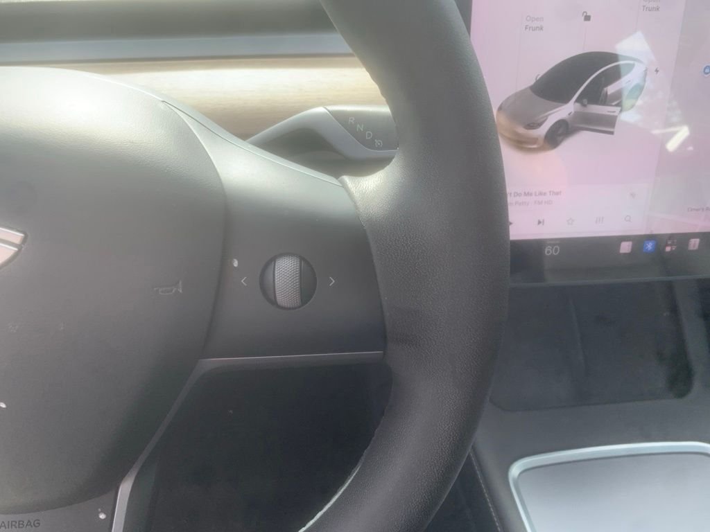 Used 2021 White Tesla Standard Range Plus image 15