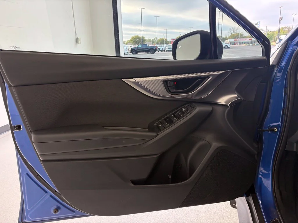Used 2022 Blue Subaru Base image 23
