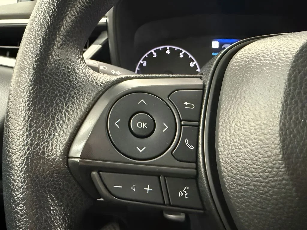 Used 2024  Toyota LE image 17