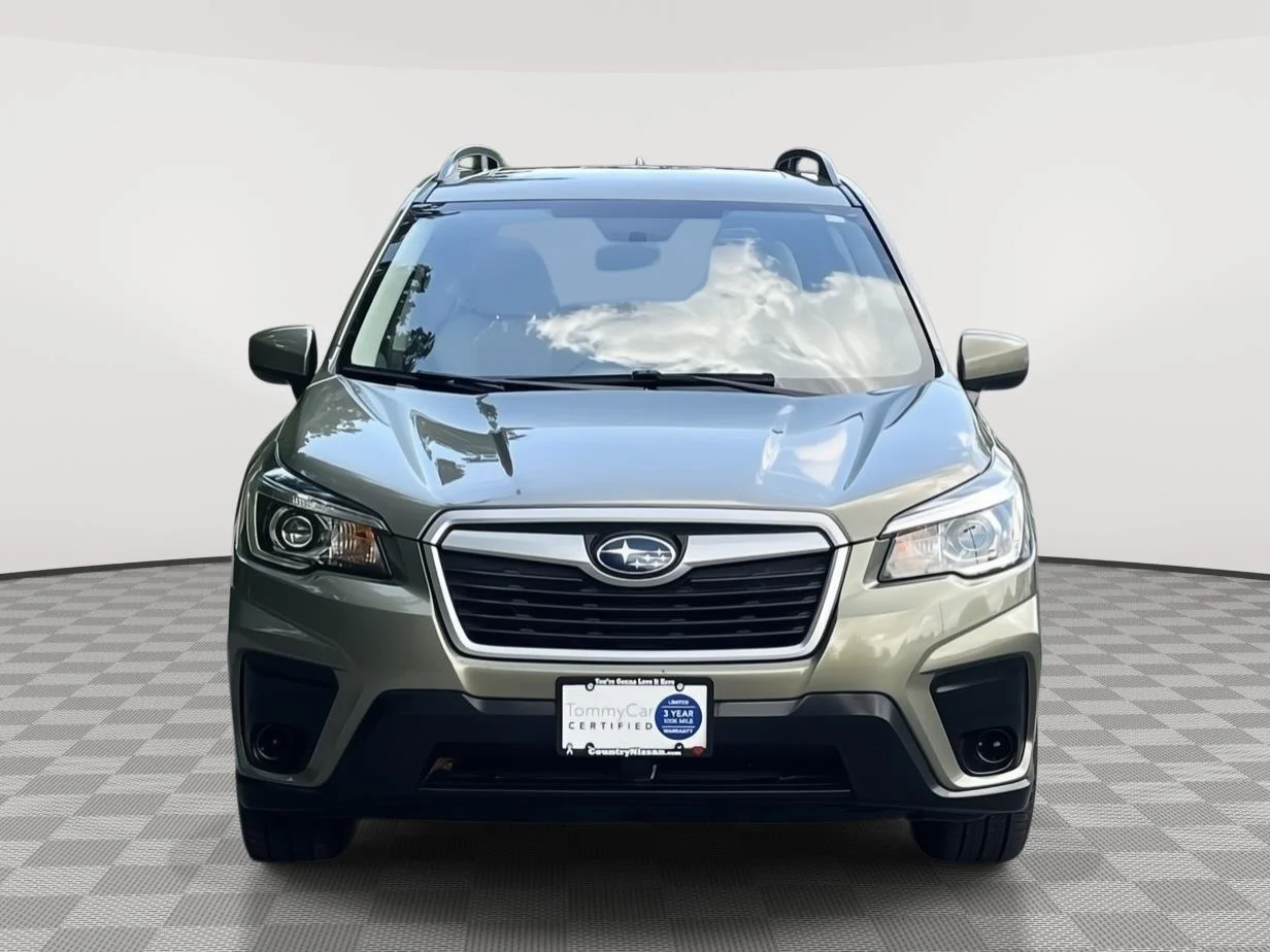 Used 2019 Jasper Green Metallic Subaru Premium image 3