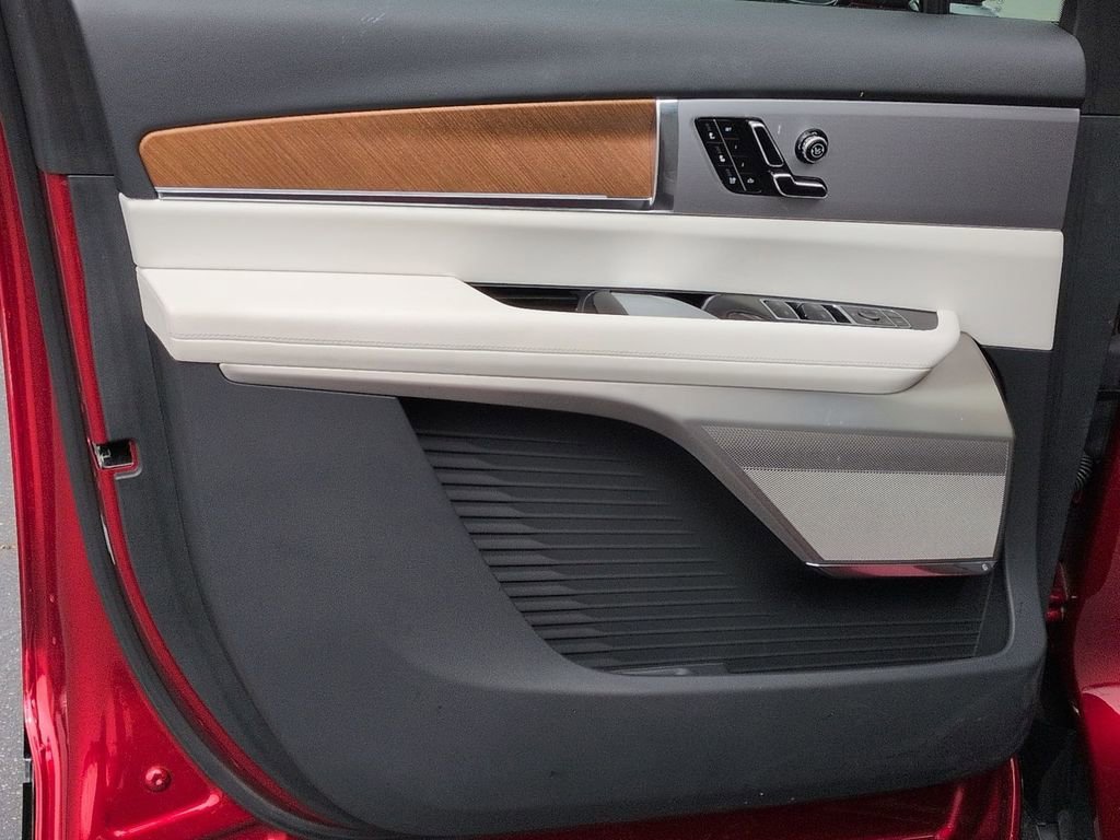 2026 Cadillac VISTIQ Sport - Photo 33