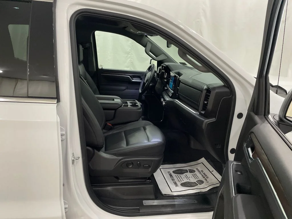 2025 GMC Sierra 1500 SLT - Photo 24