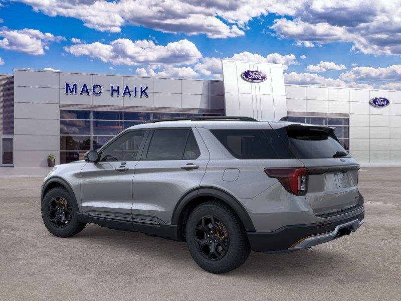 New 2026 Carbonized Gray Metallic Ford Tremor® image 4
