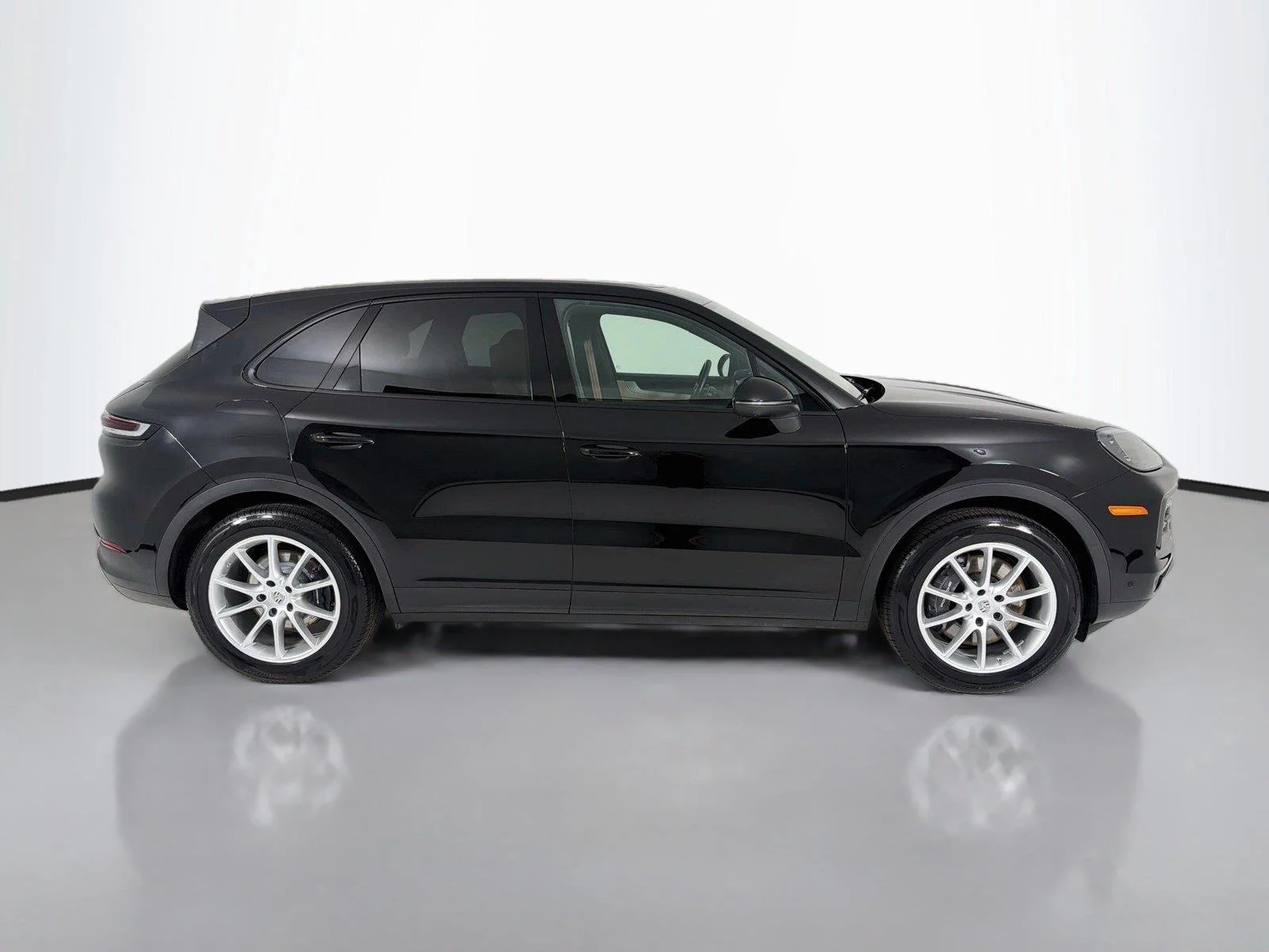 Certified Used 2024  Porsche  image 28