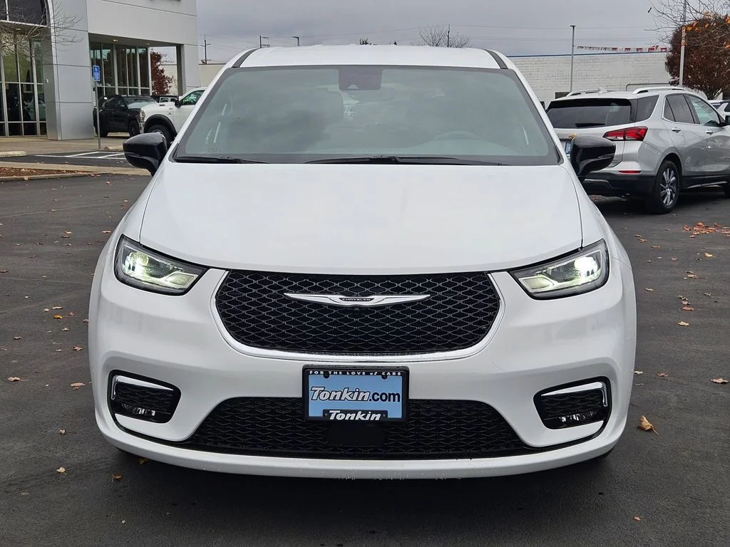 2026 Chrysler Pacifica Select - Photo 9