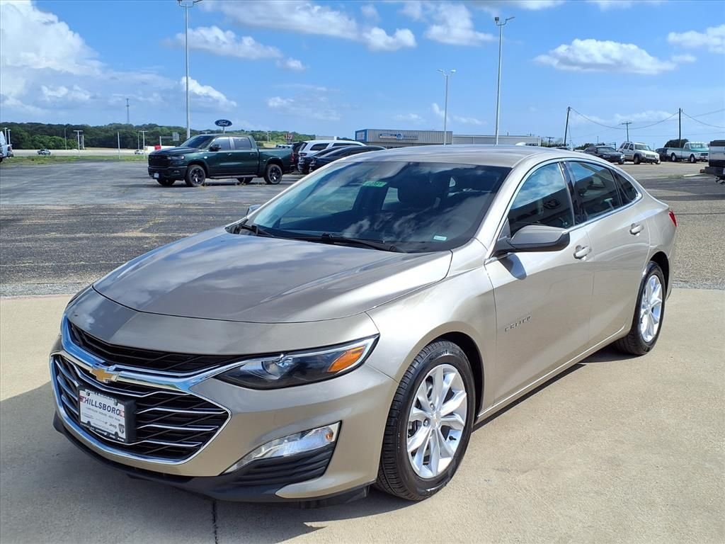 Used 2023 Gray Chevrolet LT image 3