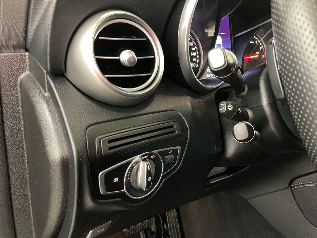 2018 Mercedes-Benz GLC GLC300 - Photo 26