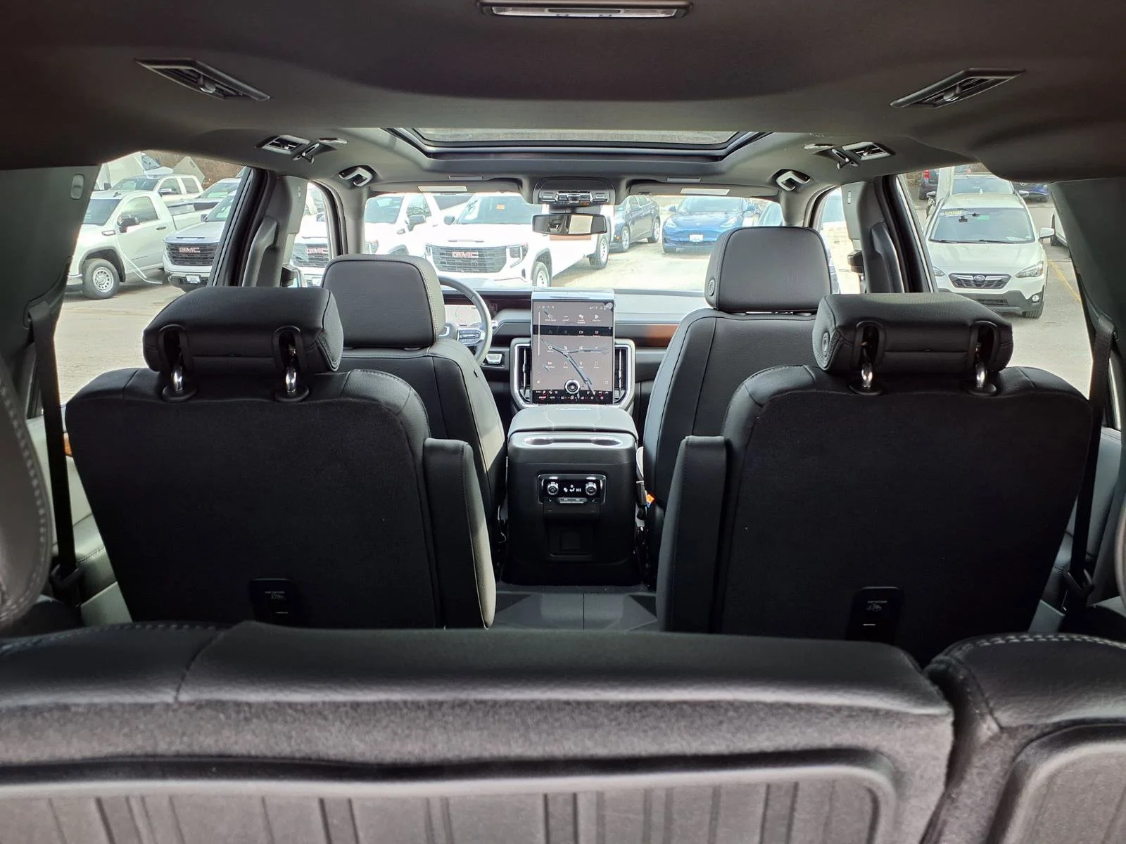 2026 GMC Yukon XL Denali - Photo 20