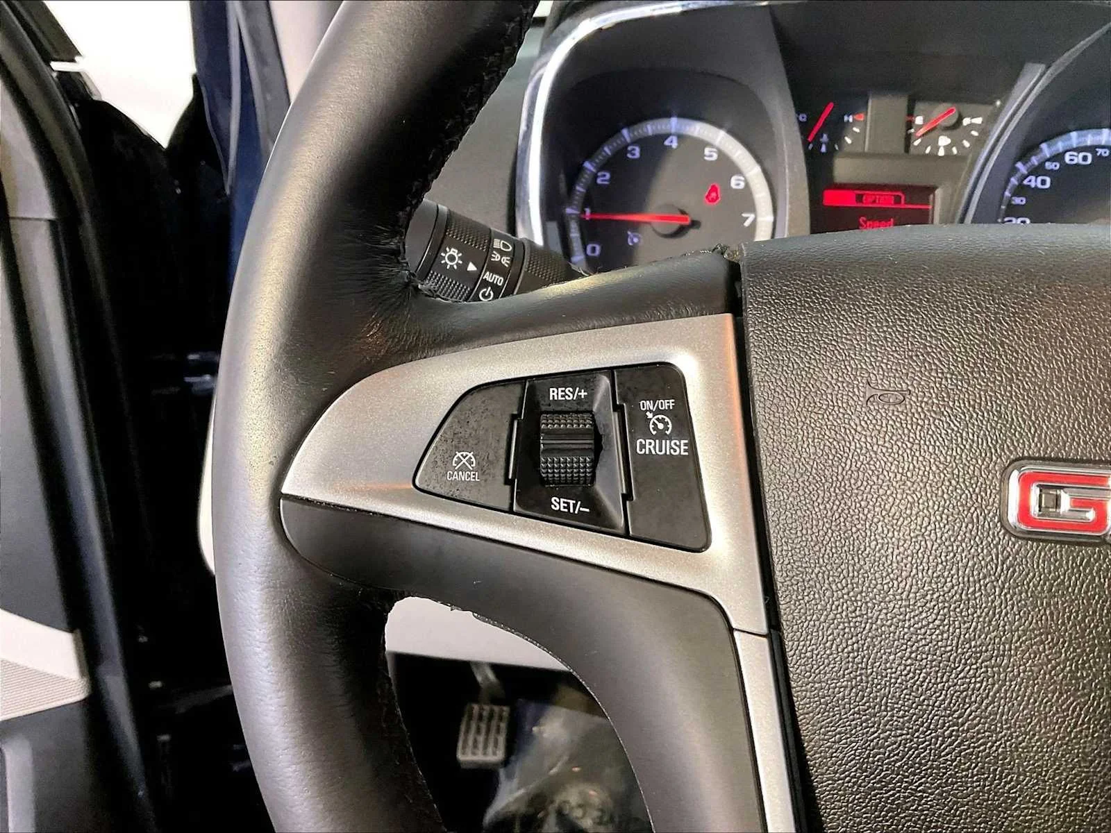 Used 2015 Dark Sapphire Blue Metallic GMC SLT image 27