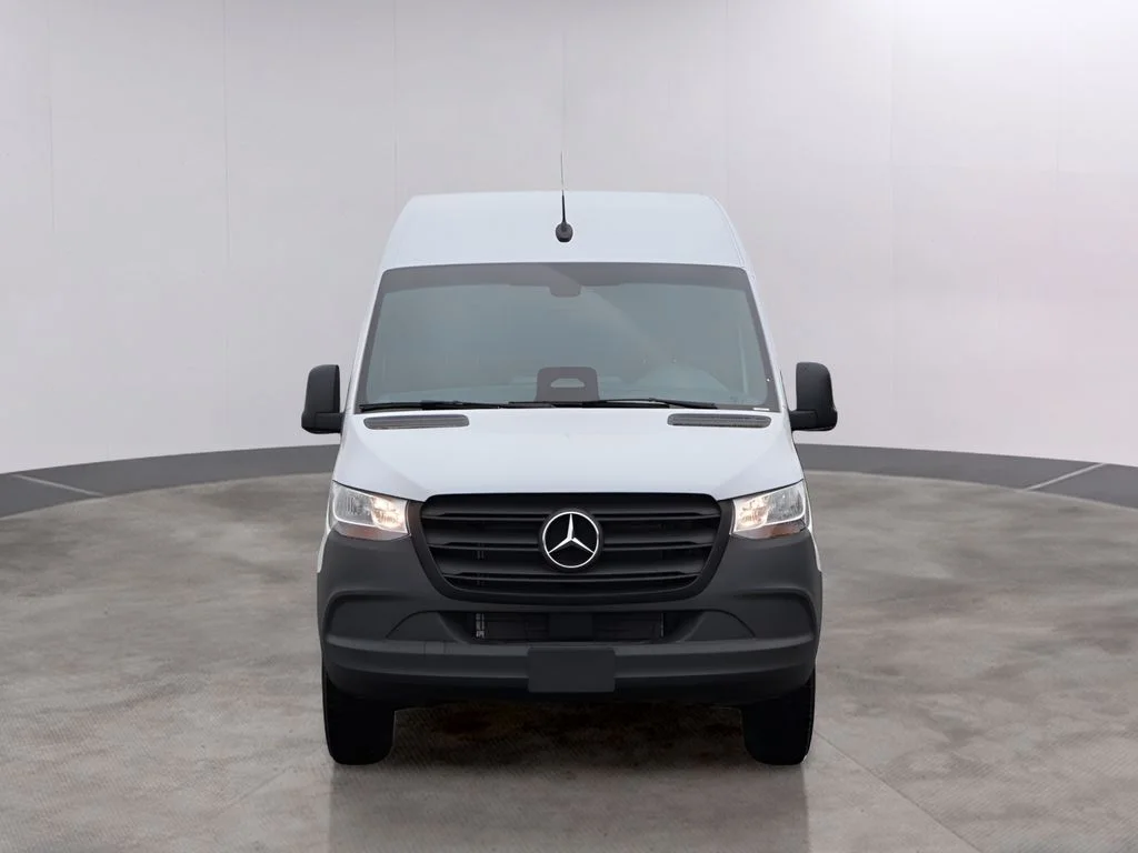 New 2026 Arctic White Mercedes-Benz Cargo 170 WB image 2