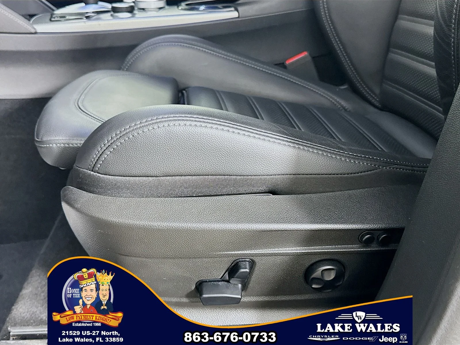 Used 2025  Alfa Romeo  image 20