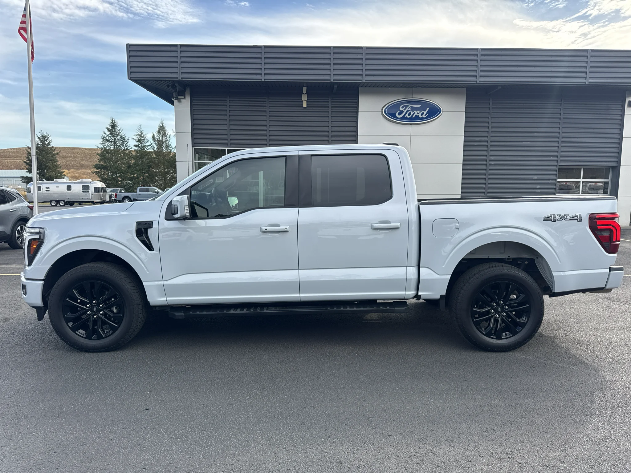 Certified Used 2025 Space White Metallic Ford LARIAT image 3