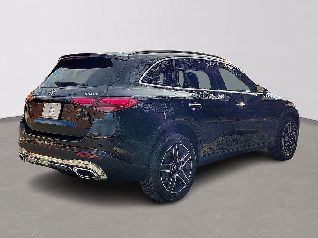 Used 2026 Black Mercedes-Benz GLC 300 image 3