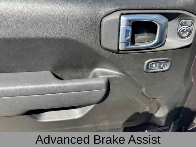 New 2026 Granite Crystal Metallic Clear-Coat Exterior Paint Jeep Sport S image 14
