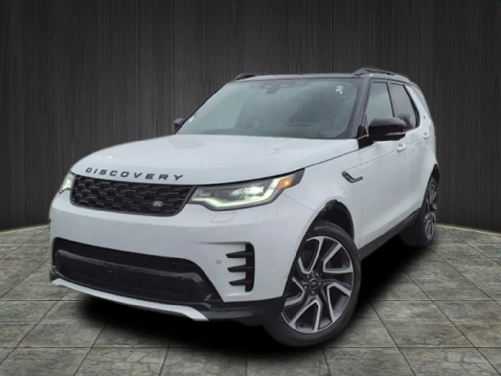 2024 Land Rover Discovery P360 Dynamic SE's photo